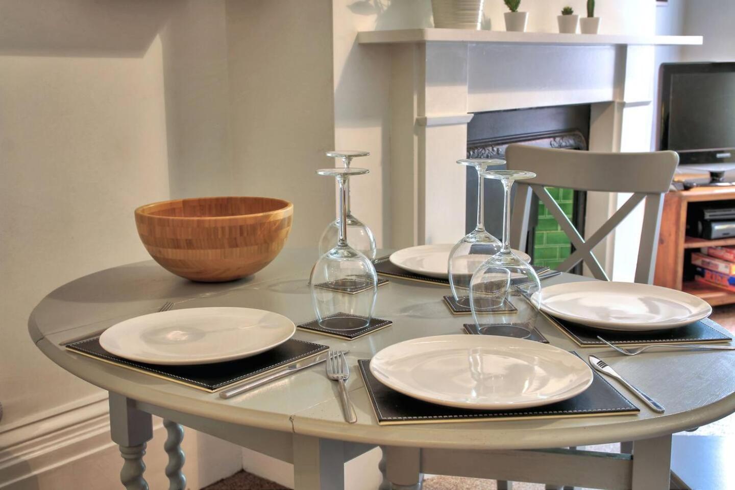 Family Friendly Flat Just Minutes From The Beach! Portsmouth Eksteriør bilde
