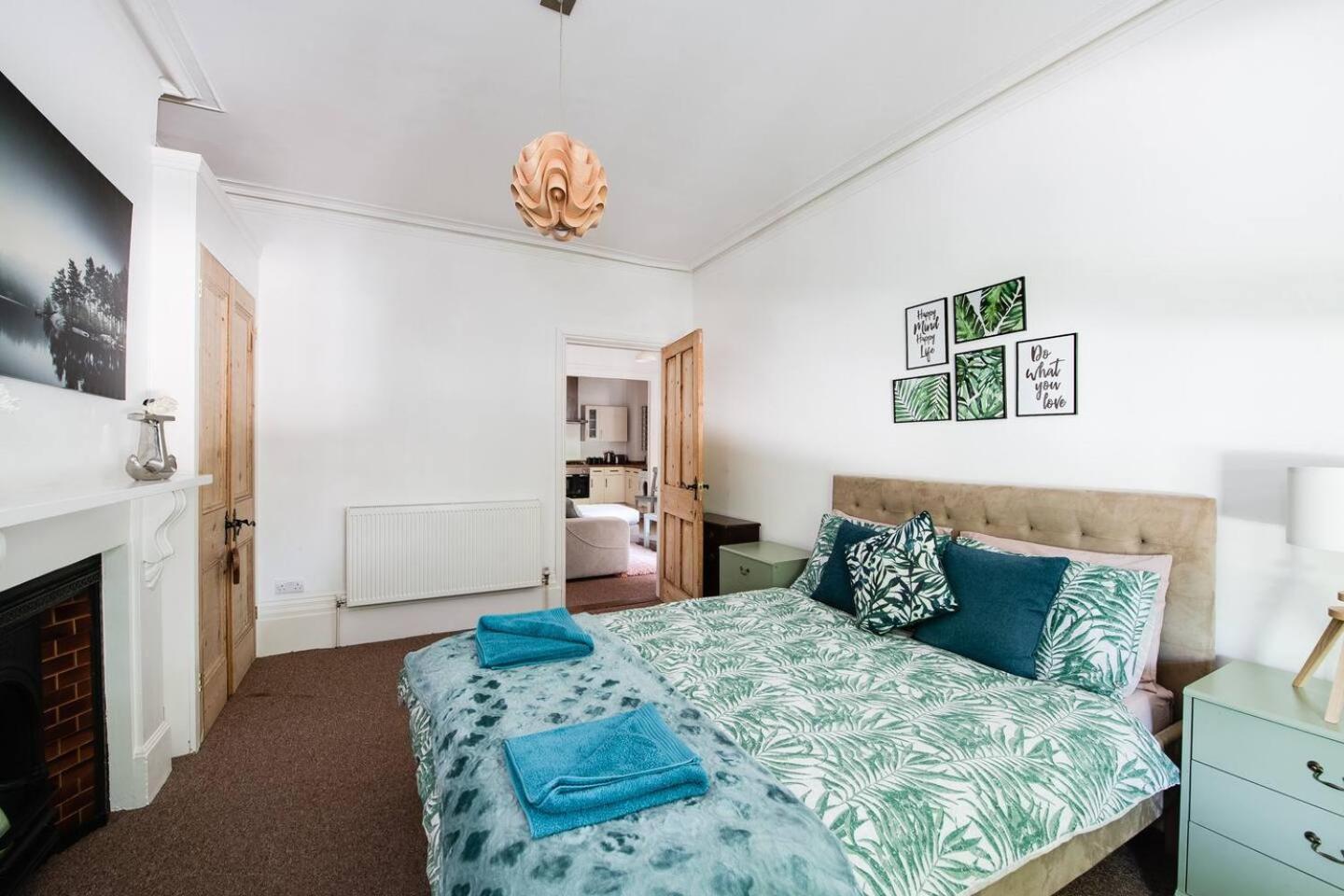 Family Friendly Flat Just Minutes From The Beach! Portsmouth Eksteriør bilde